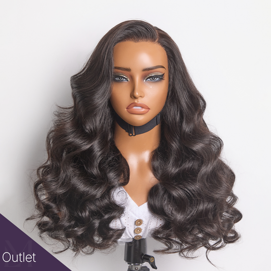 Outlet | Natural Black 360 Lace Loose Body Wave Wig Pre-cut Lace